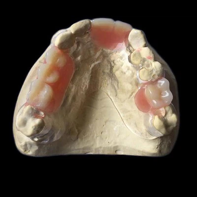 Marco acrílico claro dental